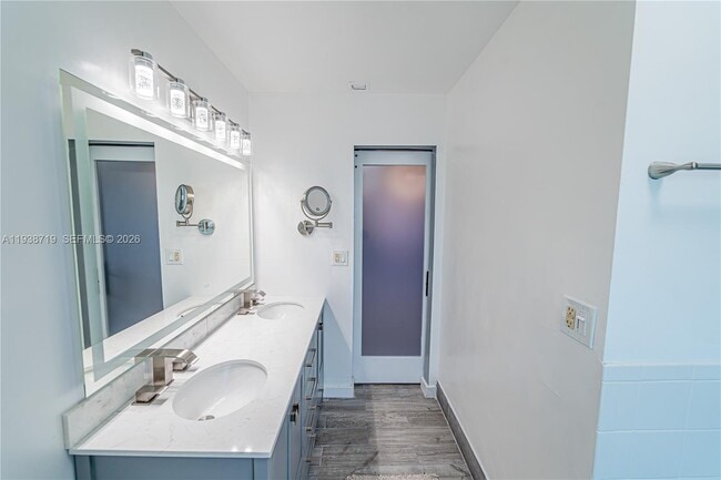 Building Photo - 8107 NW 74th Ave