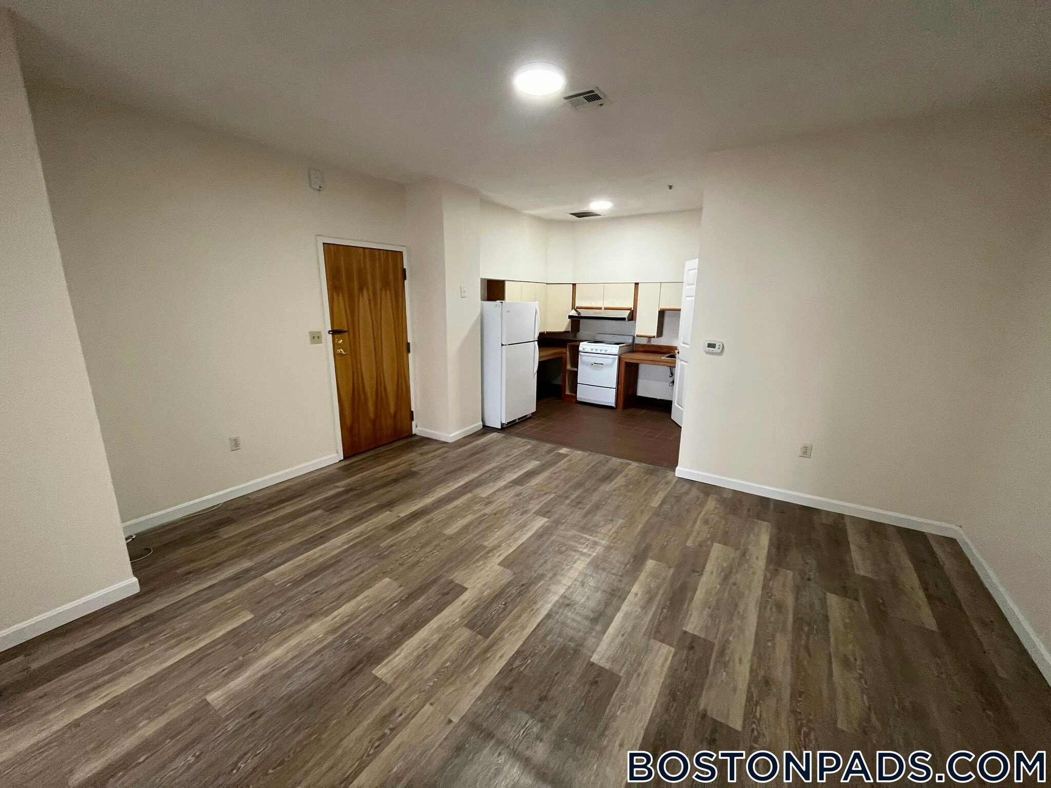 Building Photo - 81 Essex St