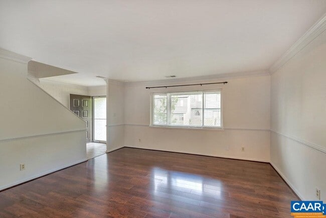 Building Photo - 328 Harvest Dr