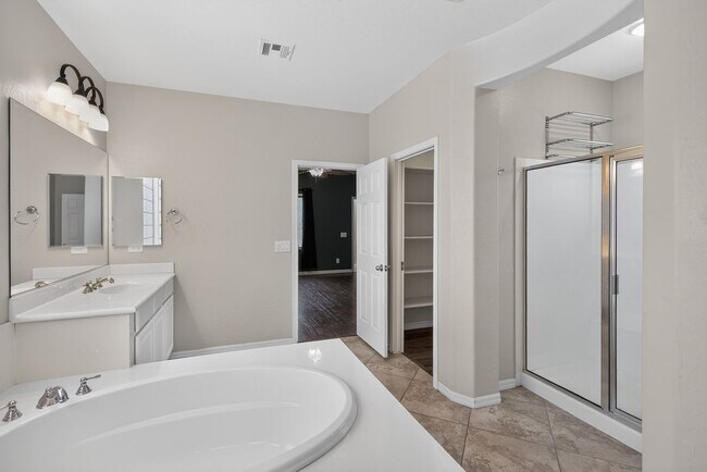 Building Photo - 8606 Kennedy Heights Ct