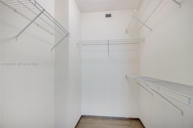 Building Photo - 2000 N Bayshore Dr