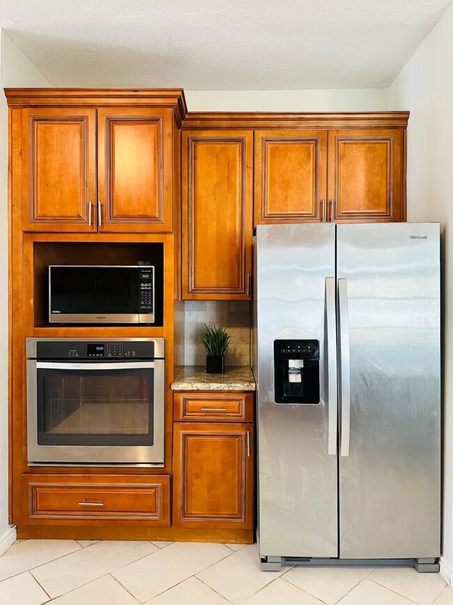 Building Photo - 12727 Ashford Knoll Dr