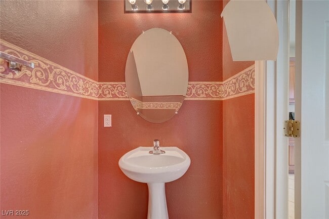 Building Photo - 9408 Santana Siesta Ave