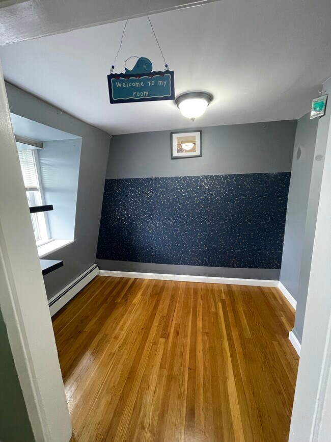 Building Photo - 62 Saint James St