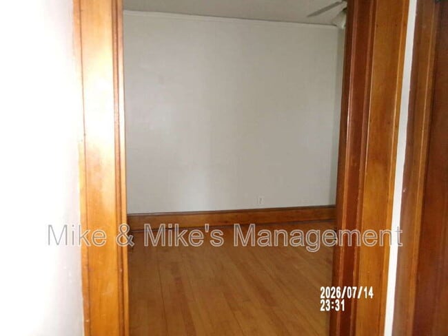 Building Photo - 2124 N 60th St