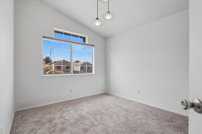 Building Photo - 2408 Sage Pointe Cir