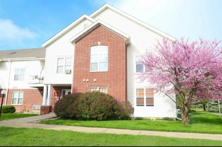 Building Photo - 33A Grand Canyon Dr
