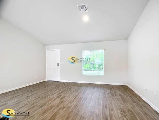 Building Photo - 7839 N Quibble Ave