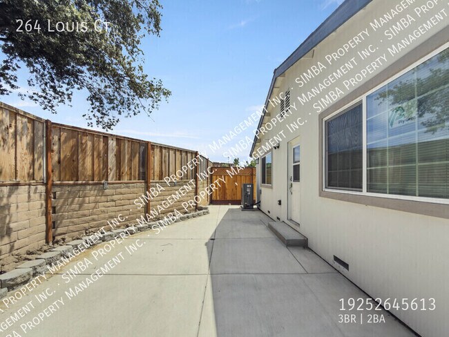 Building Photo - 264 Louis Ct