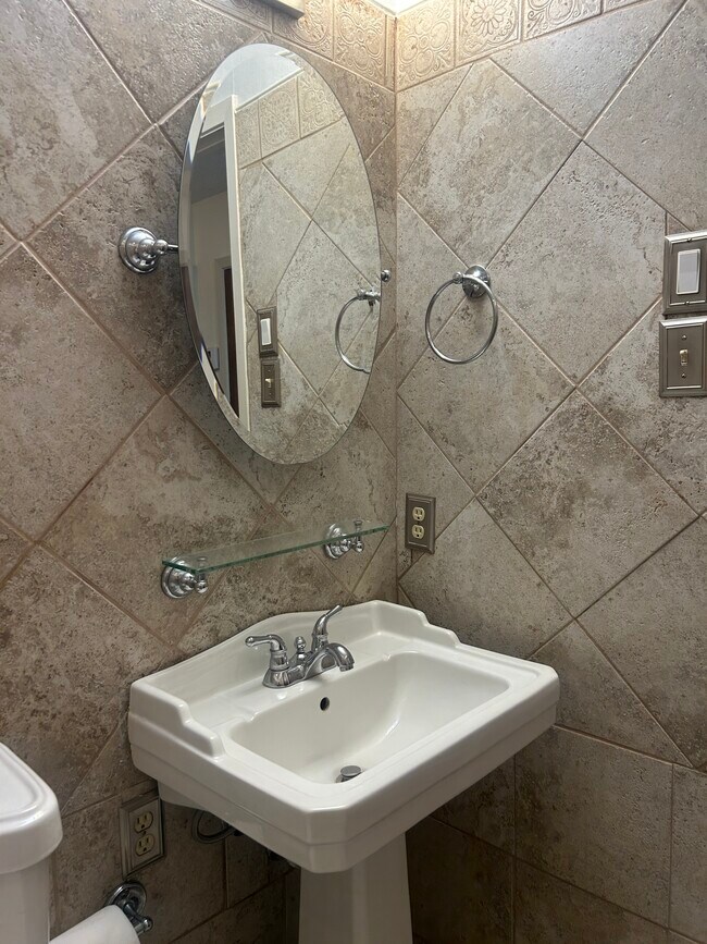 Building Photo - 2205 Forest Trail