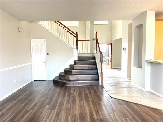 Building Photo - 7728 Parkwood Plaza Dr