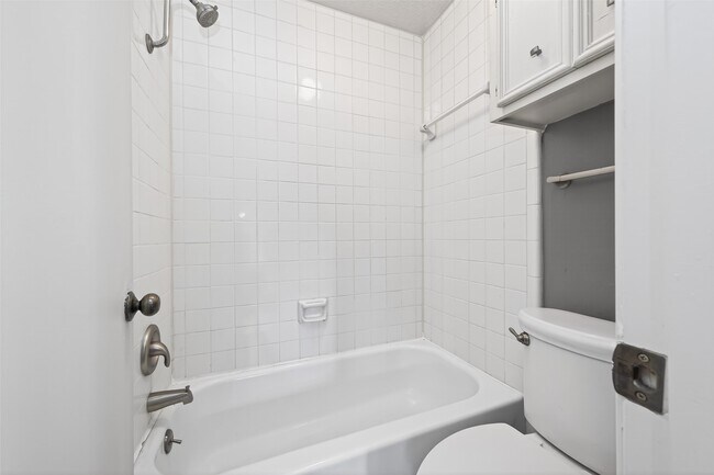 Building Photo - 6700 Richardson Rd