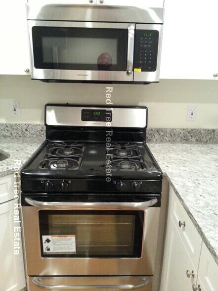 Building Photo - 56 Egmont St