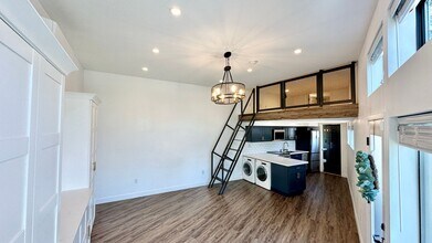 Building Photo - Cozy House Studio in the Heart of NOBE