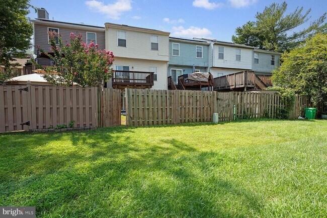 Building Photo - 2406 Rosecroft Ct