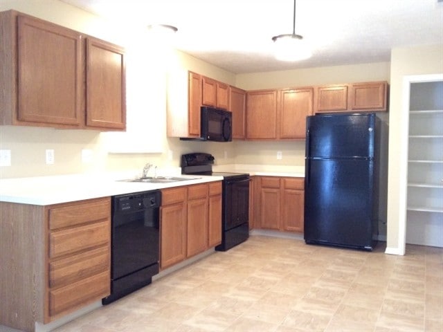 Building Photo - 2808 Crosscreek Cir