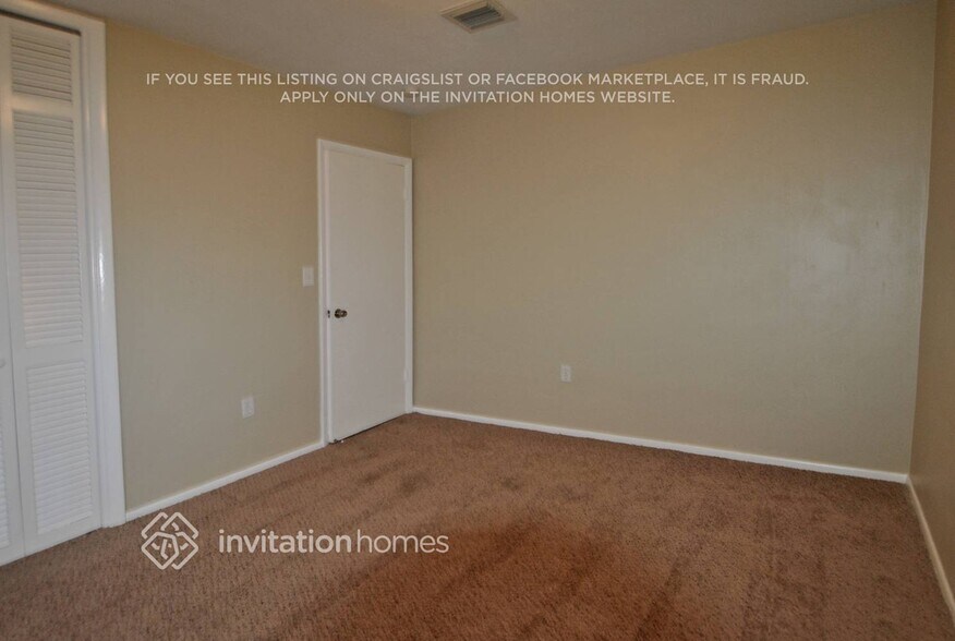 Building Photo - 8954 SW 52nd Pl