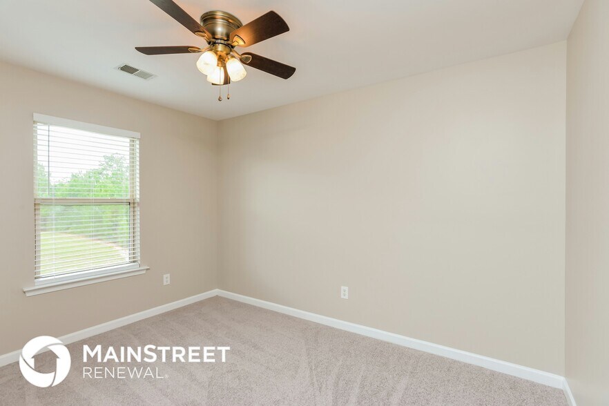 Building Photo - 35 Briar Ridge Ln