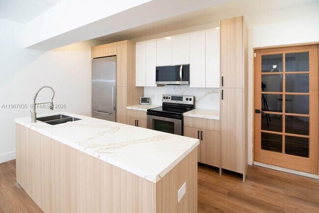 Building Photo - 1255 Jackson St