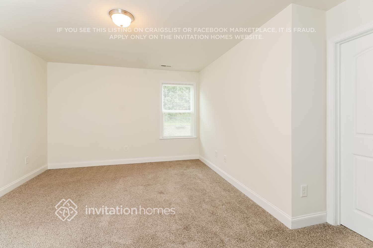 Building Photo - 11350 Cedarvale Farm Pkwy