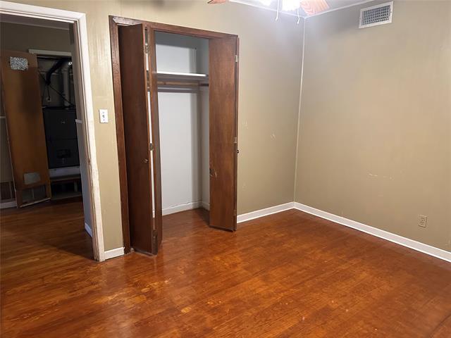 Building Photo - 717 S La Salle Dr