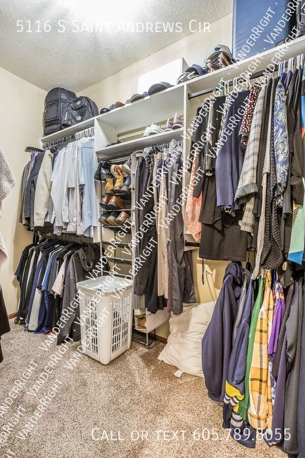 Building Photo - 5116 S St Andrews Cir