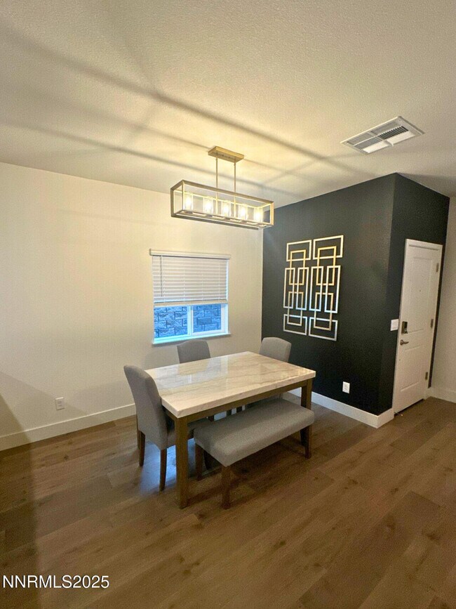 Building Photo - 1243 Cedarhaven Ct