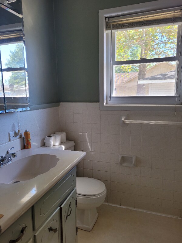 Building Photo - 704 Strozier Ln