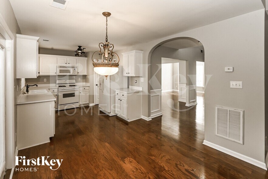 Building Photo - 7826 Cafferty Cir