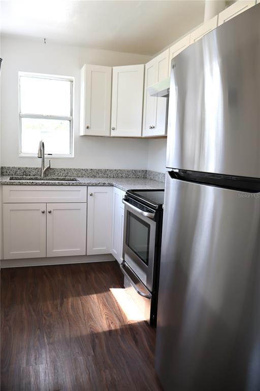 Building Photo - 2540 18th Ave N