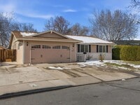 Building Photo - Upgraded Sparks Home