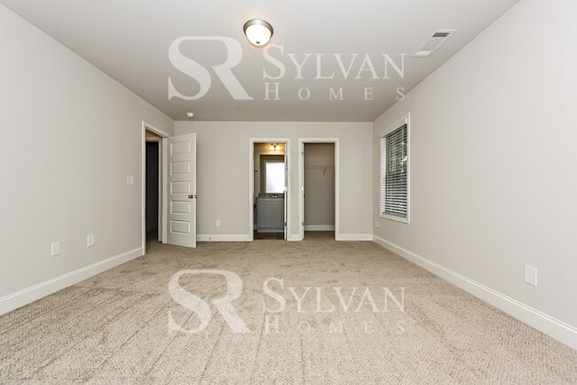 Building Photo - Beautiful 4BR 3.5BA Home for You!