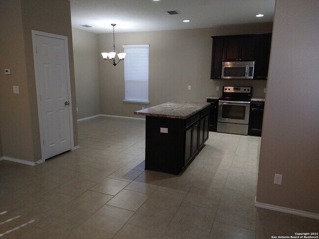 Building Photo - 10130 Castello Cyn