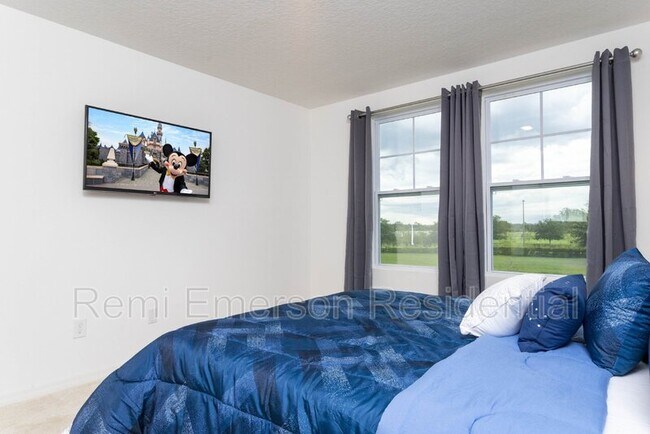 Building Photo - 700 Benoi Dr