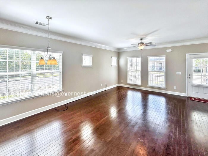 Building Photo - 744 Westcott Ln