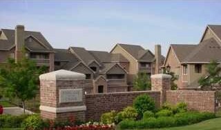 Building Photo - Parkside on the Creek