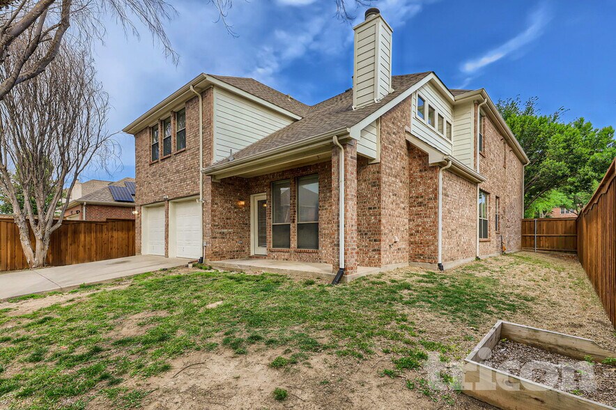 Building Photo - 8698 Fisher Dr