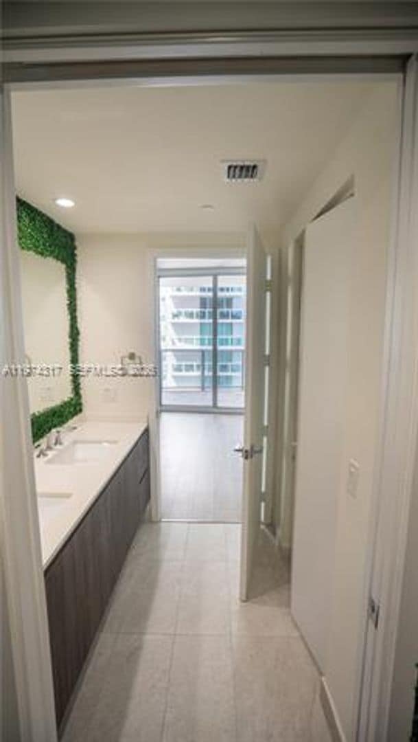 Building Photo - 488 NE 18th St