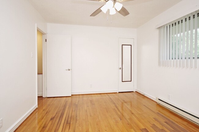 Building Photo - Dog-Friendly Duplex Near Shops at Stonefield