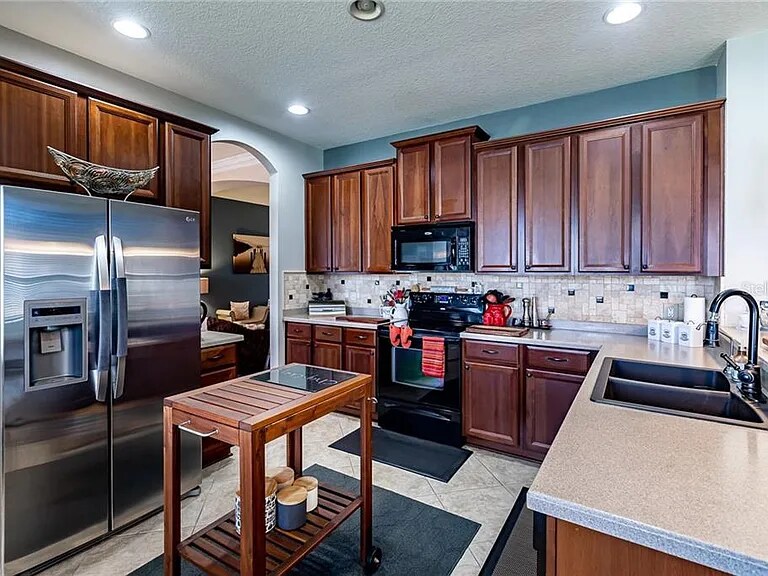 Building Photo - 7326 Forest Mere Dr