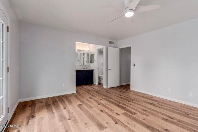 Building Photo - 10705 E Mercer Ln