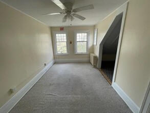 Building Photo - 526 Stewart Ave