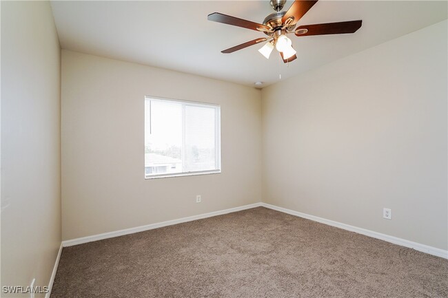 Building Photo - 910 Countess Ave