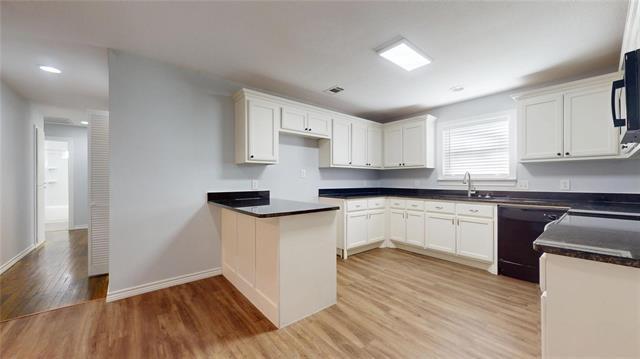 Building Photo - 2620 W Washington St