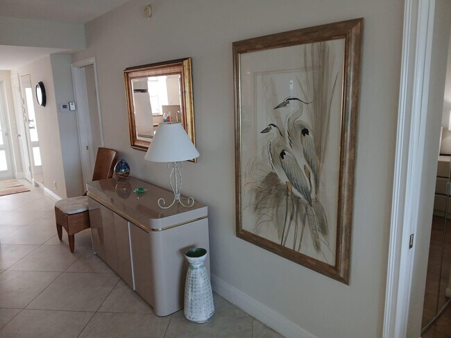 Building Photo - 3101 S Ocean Blvd