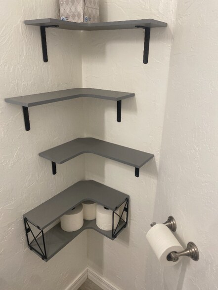 Building Photo - 6606 NW 33rd St