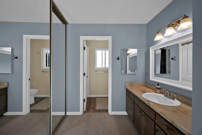 Master Suite - 2430 Lake Redding Dr