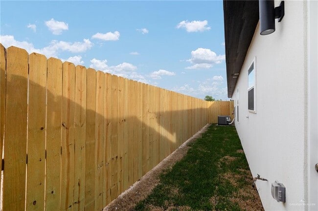 Building Photo - 19 N 24th St