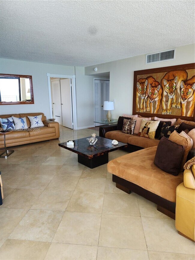 Building Photo - 5460 N Ocean Dr