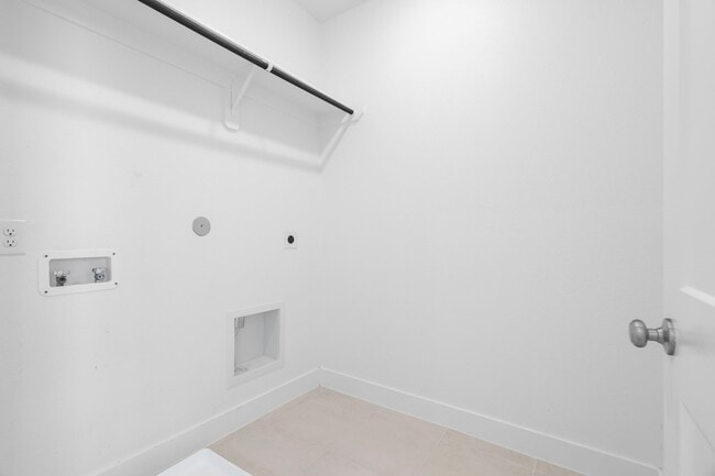 Building Photo - 7810 Starfish Arbor Dr